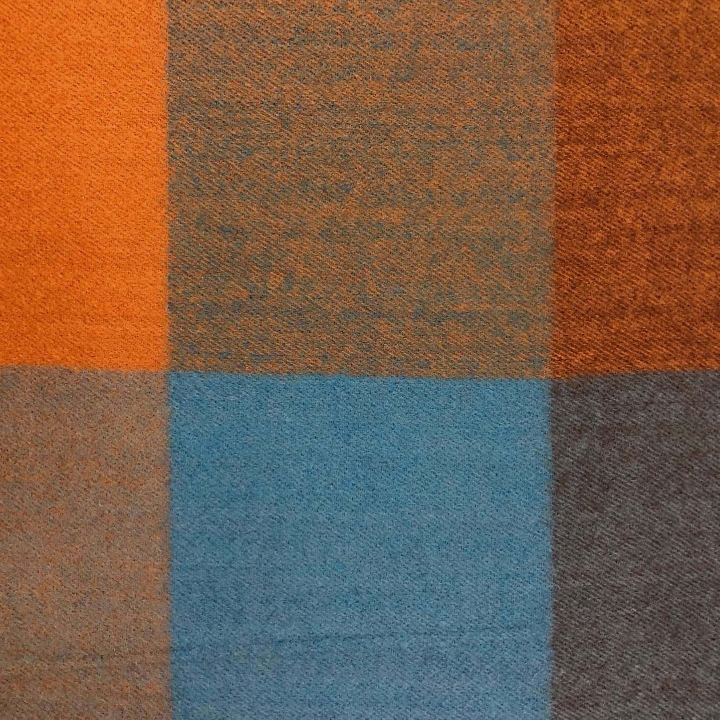 Echarpe carreaux couleur – Boutique Augustin (vue 3)